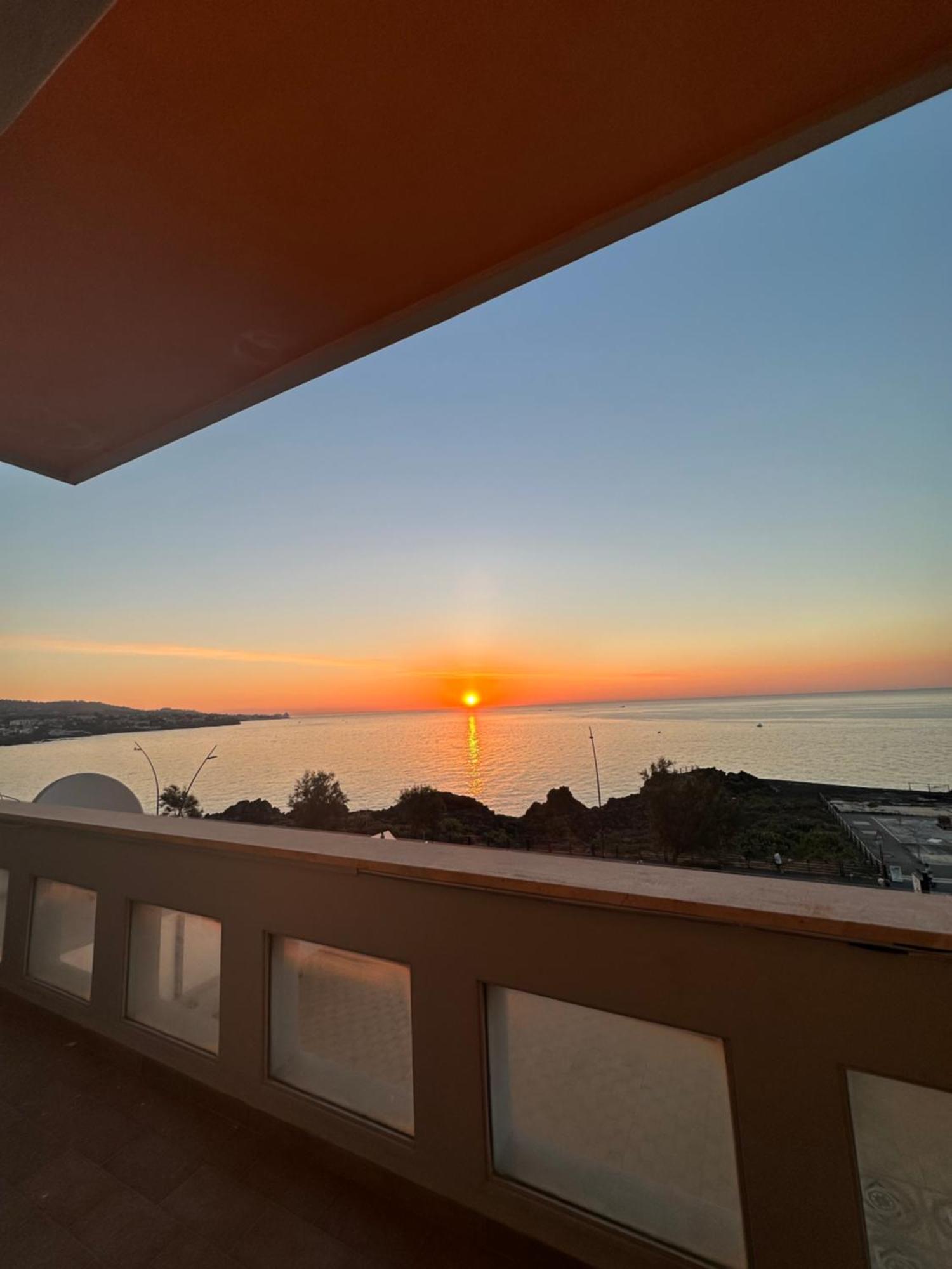 Perla Marina Sea View Apartment Catânia Exterior foto